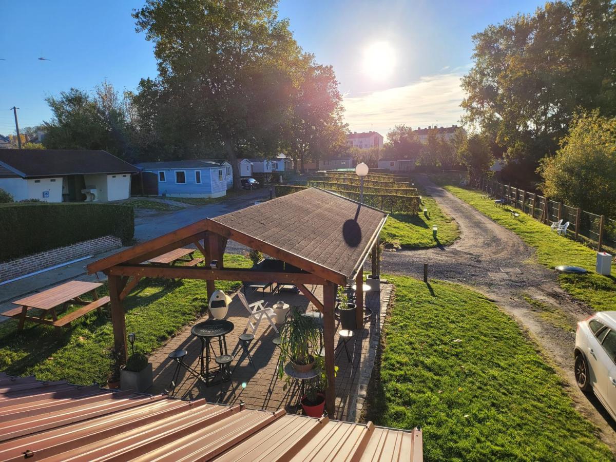 Camping Le Brochet Hotel Péronne Kültér fotó